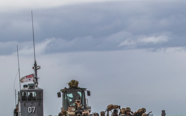 Talisman Saber's training platform brings beach landing training to Bowen, Australia