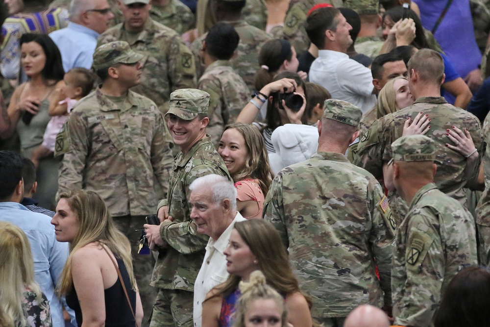 Hundreds of Commando Soldiers return from Afghanistan