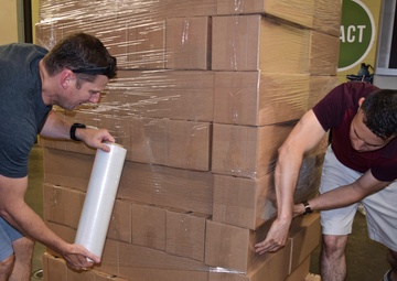 Soldiers combine team building with community service