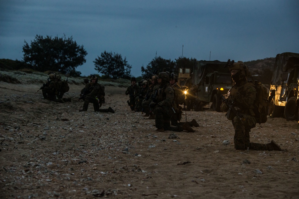 U.S. Marines complete combined amphibious assault, reconnaissance raid in Bowen, Australia