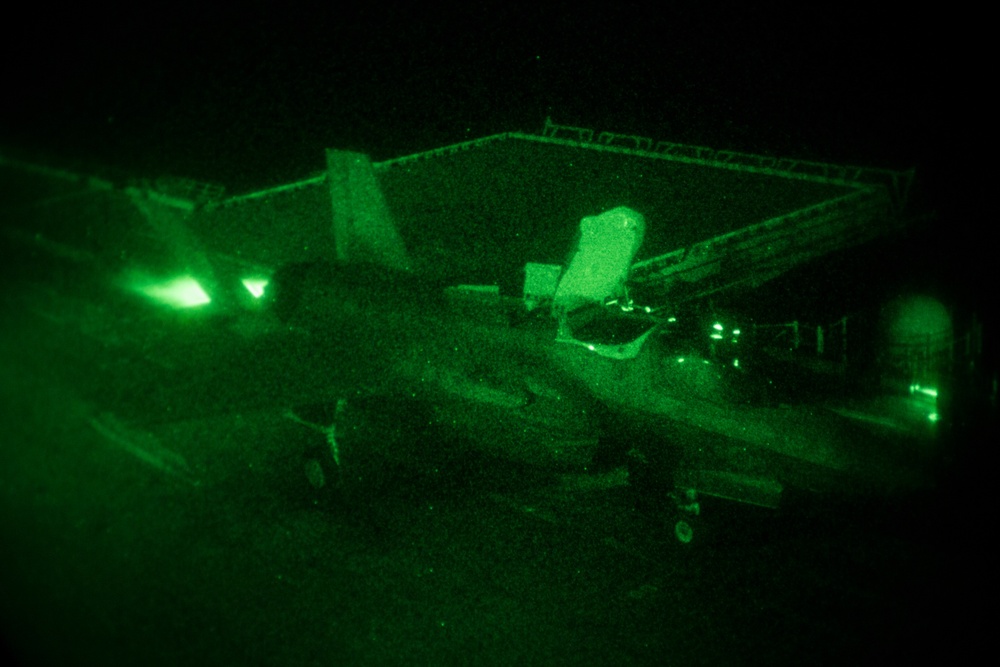 31st MEU conducts F-35 night flight operations aboard USS Wasp during Talisman Sabre 2019