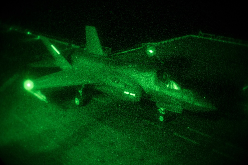 31st MEU conducts F-35 night flight operations aboard USS Wasp during Talisman Sabre 2019