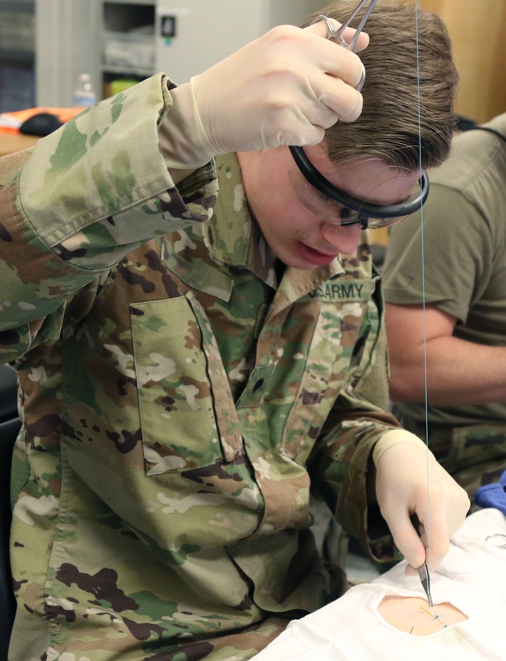 SOCM Students Taught Suturing Skills