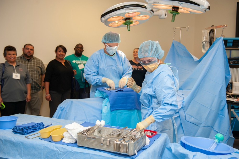 Navy Medicine Commands Host San Antonio Educators for STEM Tour