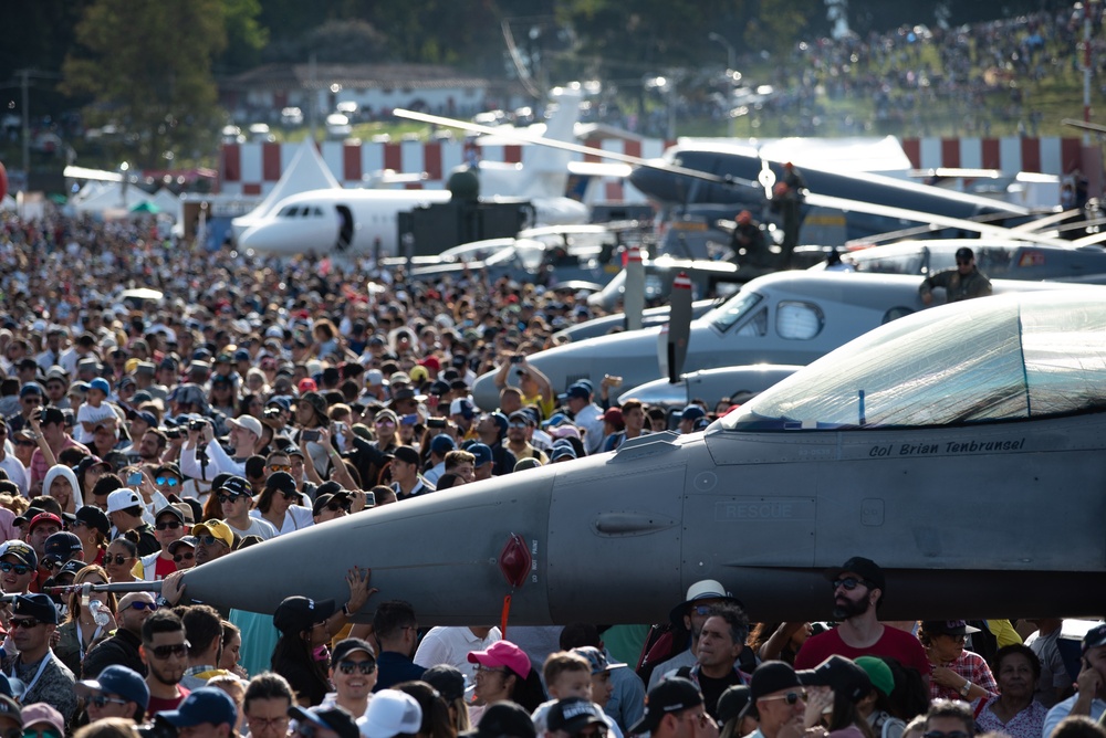 U.S. participates in F-AIR Colombia international air show