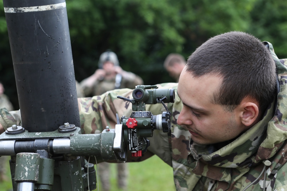 2nd Battalion, 108th Infantry Regiment mortar crews qualify