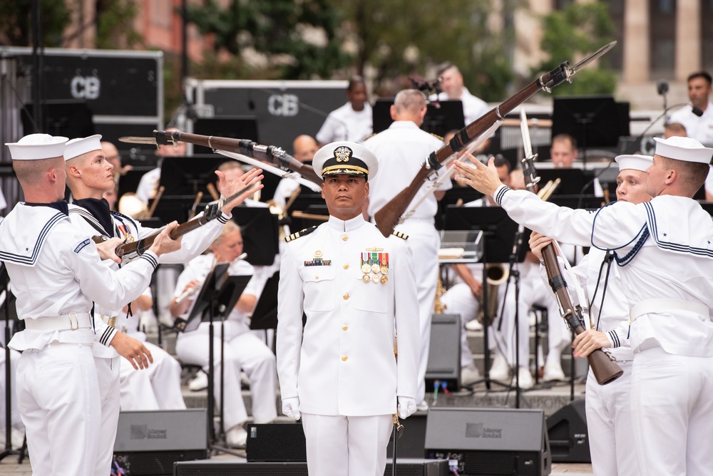 Navy Band performs at Navy Memorial
