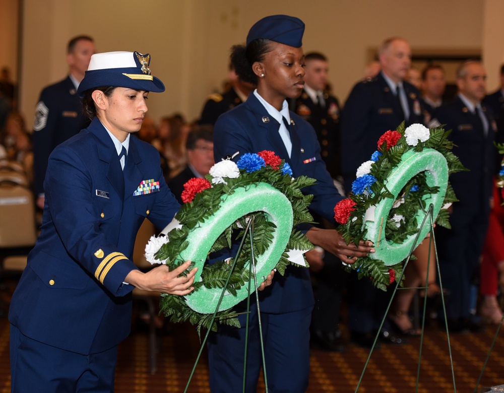 Parade of Wreaths: Honoring the fallen