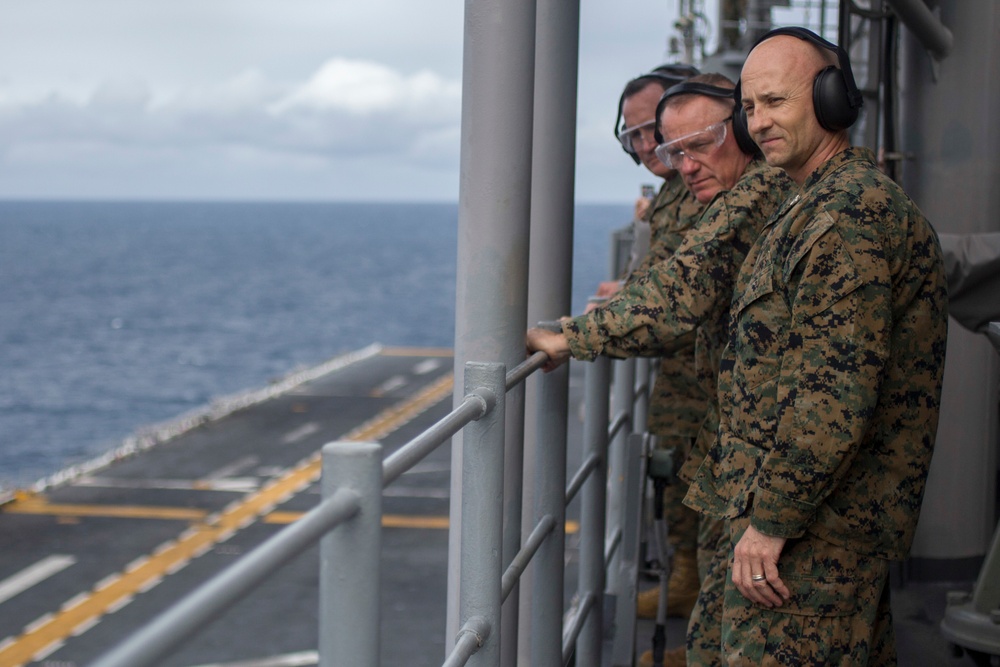 III MEF commanding general visits USS Wasp during Talisman Sabre 2019