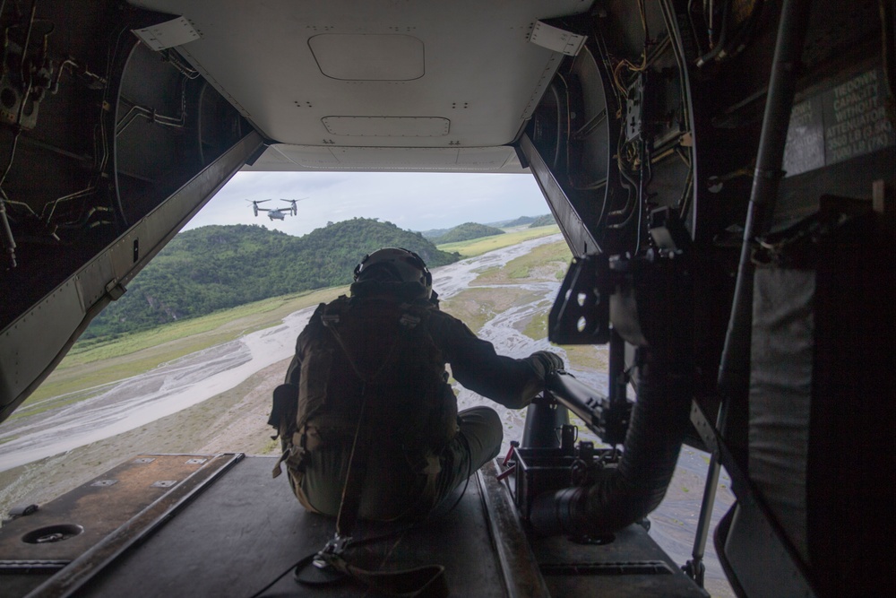 VMM-262 conduct confined area landing drills during MASA 19.2