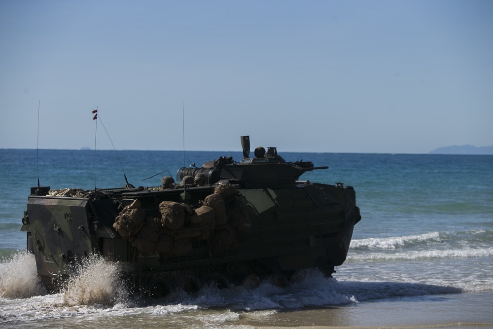 31st MEU conducts combined amphibious assault during Talisman Sabre 2019