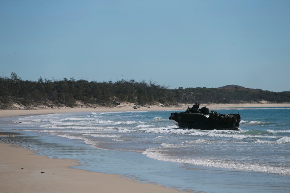 31st MEU conducts combined amphibious assault during Talisman Sabre 2019