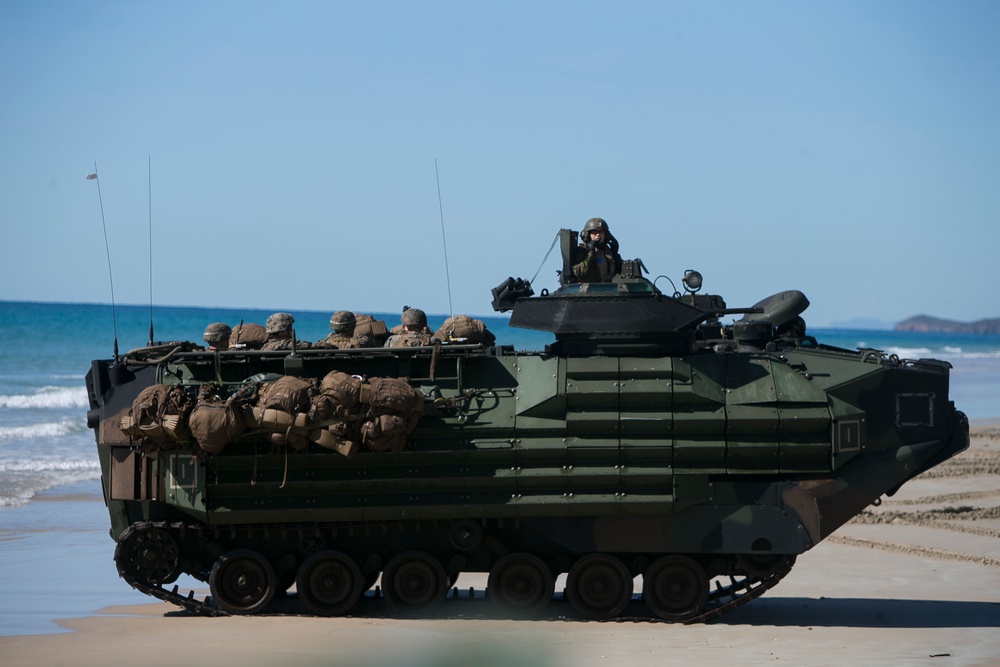 31st MEU conducts combined amphibious assault during Talisman Sabre 2019