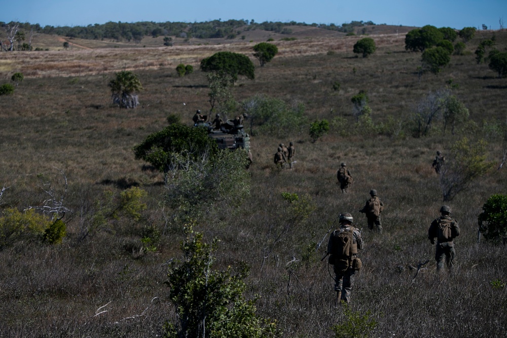 31st MEU conducts combined  amphibious assault during Talisman Sabre 2019