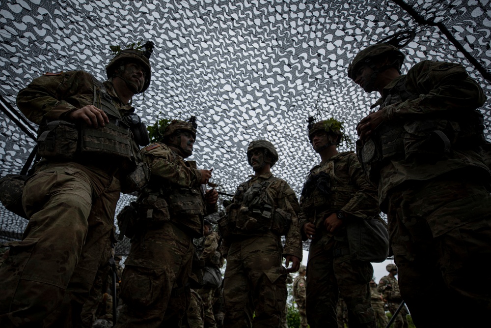 Oklahoma National Guard troops train with Latvian soldiers during Northern Strike 19