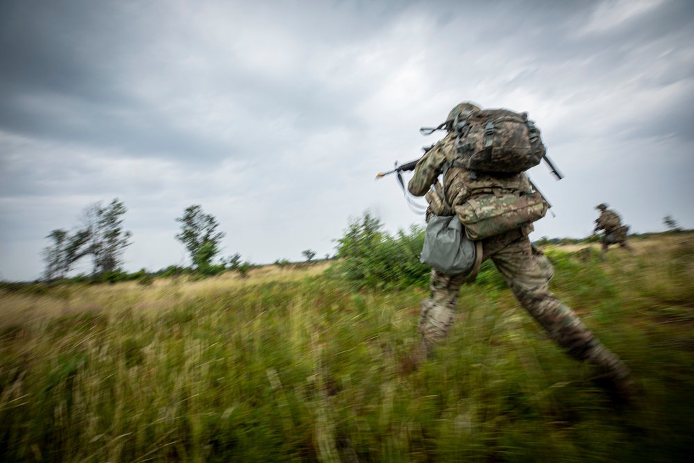 Oklahoma National Guard troops train with Latvian soldiers during Northern Strike 19