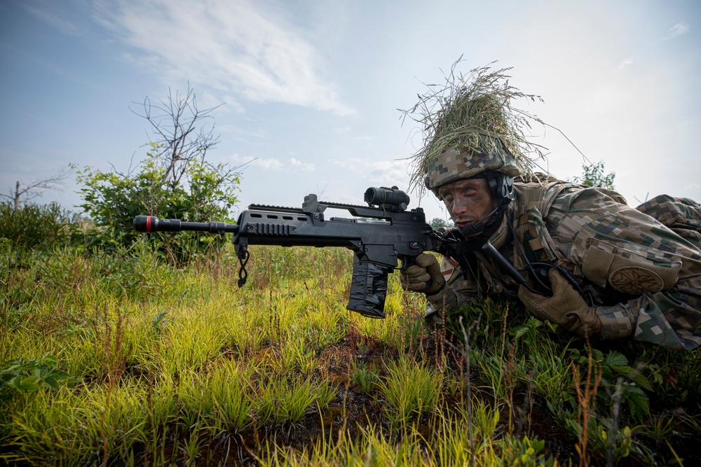 Oklahoma National Guard troops train with Latvian soldiers during Northern Strike 19