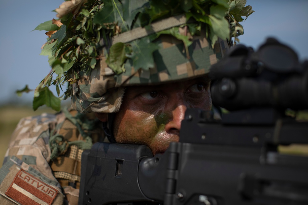 Oklahoma National Guard troops train with Latvian soldiers during Northern Strike 19