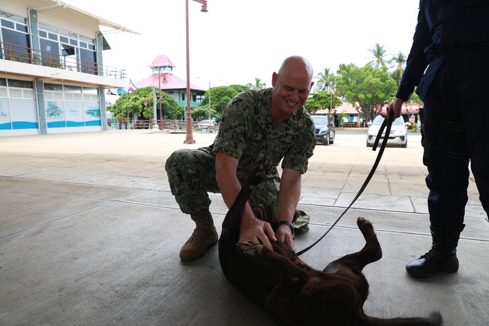 Comfort Vets Work with Costa Rican Police Dogs