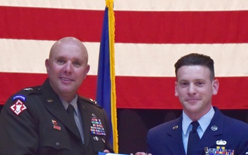 Kansas Air Guardsman receives medal for community heroism