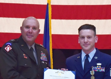 Kansas Air Guardsman receives medal for community heroism