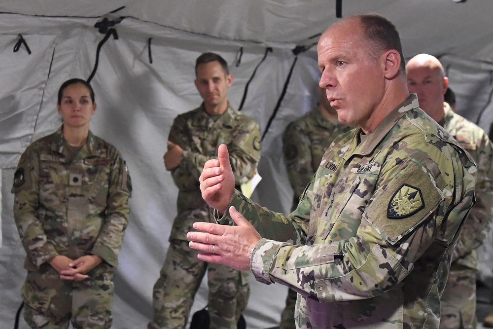 USTRANSCOM commander visits Travis CRW