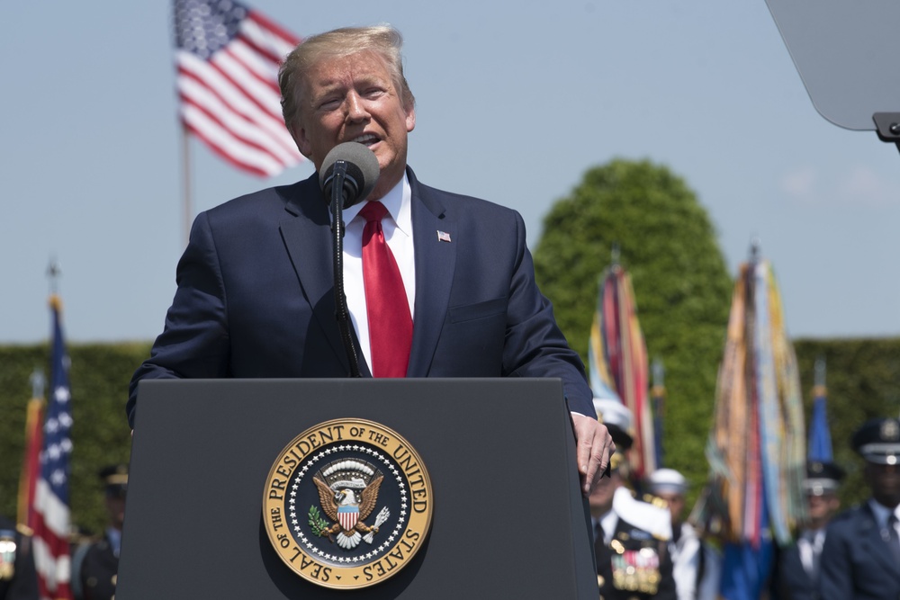 Trump, Pence Welcome Esper in Full Honors Welcome Ceremony