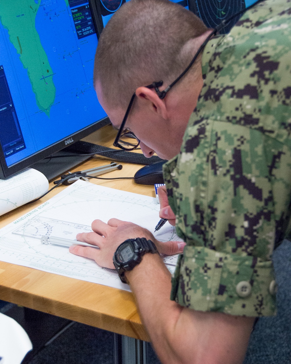 NEWPORT, R.I. (July 25, 2019) – Officer Candidate School (OCS) class 16-19 candidates practice navigation skills as part of their professional education at Officer Training Command (OTCN) in Newport, Rhode Island on July 25, 2019.