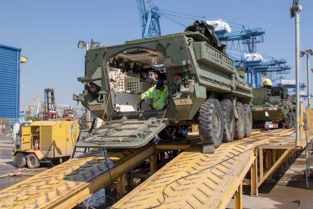 U.S. Soldiers Work Alongside Romanians to prepare for redeployment