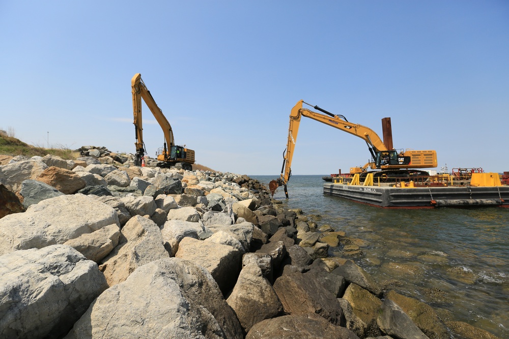 Construction work at Poplar Island expansion site