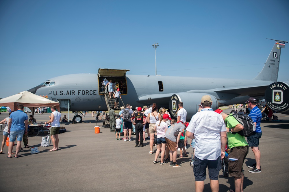 RAF, USAF celebrate Families and Friends day together