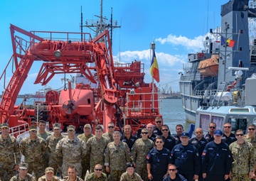 EODMU 8 participates in EP MCM DIVE 2019