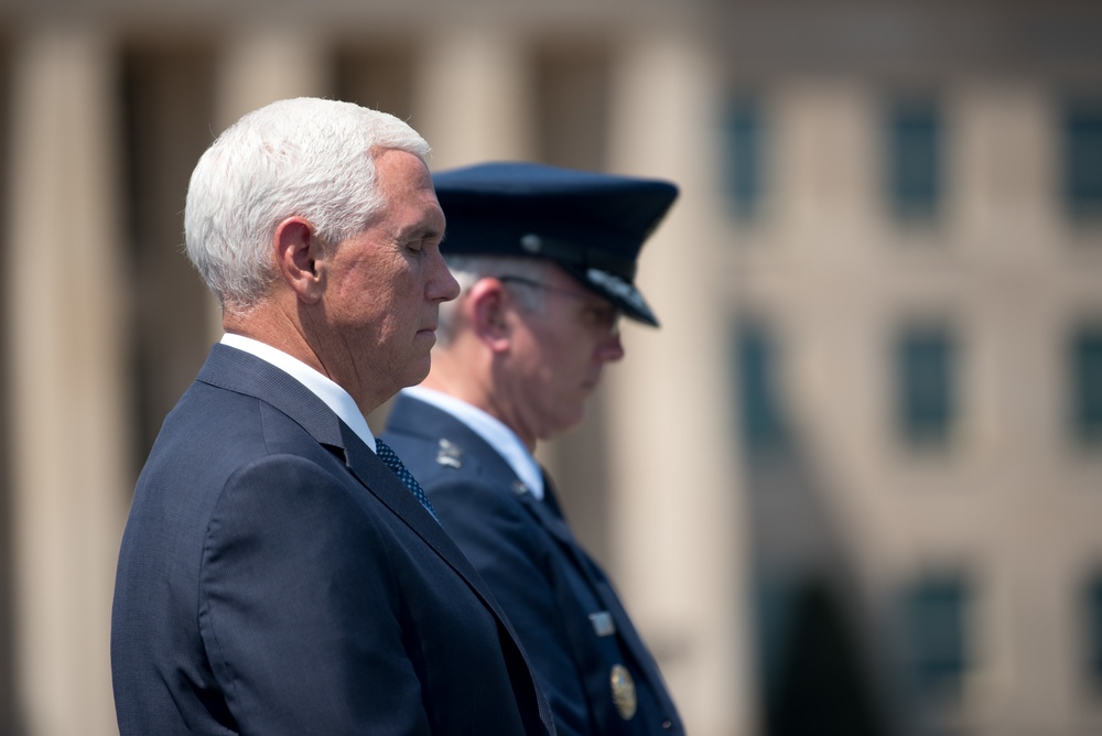 POTUS and VPOTUS participate in a welcome ceremony for SD Esper