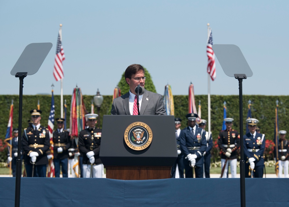 POTUS and VPOTUS participate in a welcome ceremony for SD Esper