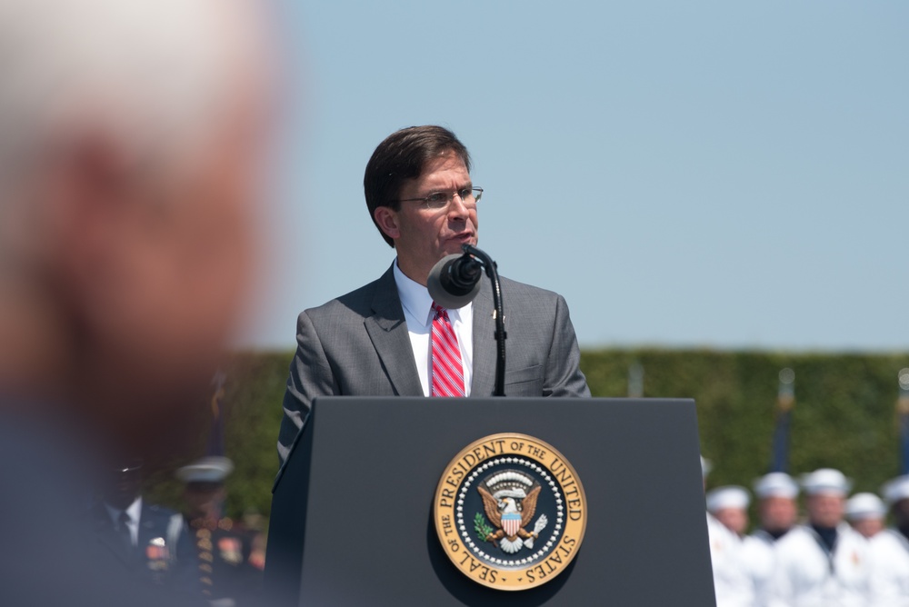 POTUS and VPOTUS participate in a welcome ceremony for SD Esper