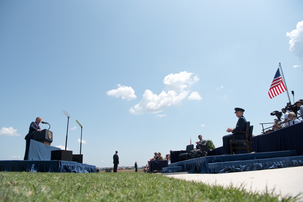 POTUS and VPOTUS participate in a welcome ceremony for SD Esper