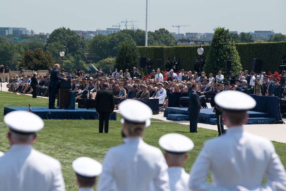 POTUS and VPOTUS participate in a welcome ceremony for SD Esper