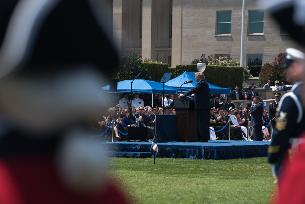 POTUS and VPOTUS participate in a welcome ceremony for SD Esper