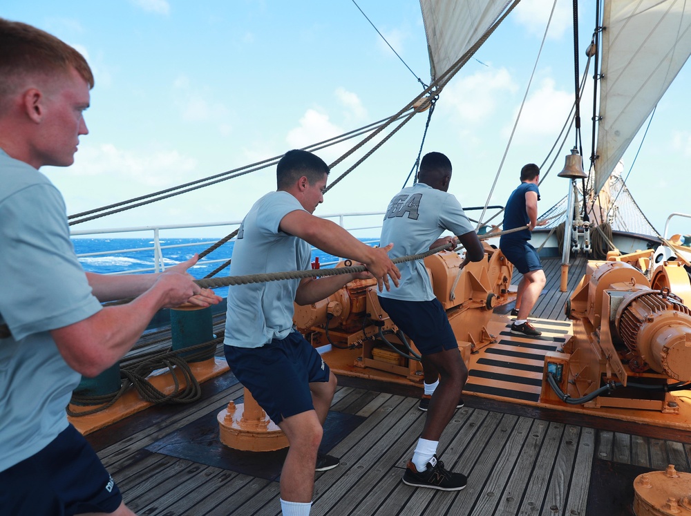 DVIDS - Images - CGC Eagle Square Rigger Olympics [Image 3 of 7]