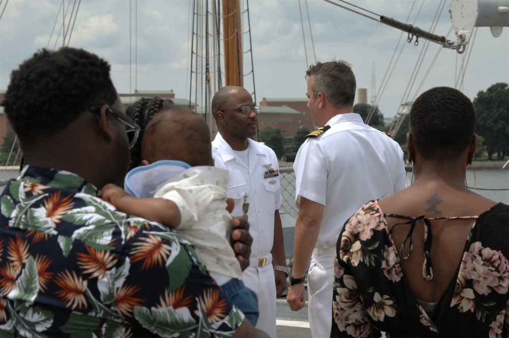 Naval Museum hosts a commissioning ceremony