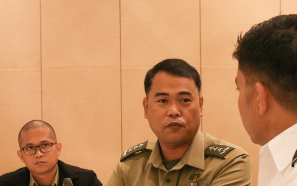 Hawaii National Guard and the Armed Forces of the Philippines enhance their relationship during an information exchange.