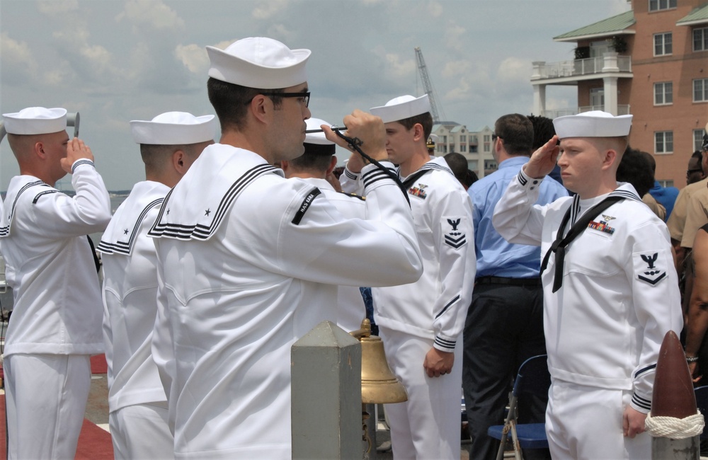 Naval Museum hosts a commissioning ceremony