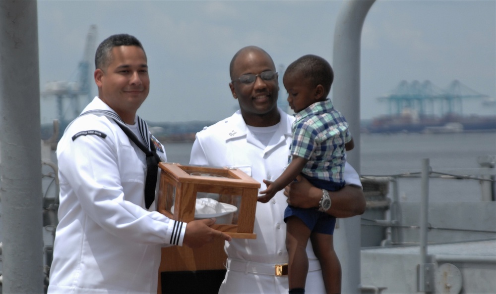 Naval Museum hosts a commissioning ceremony