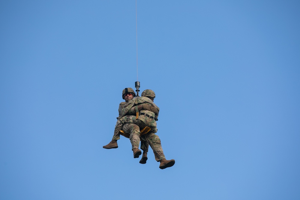 25ID Aeromedical Evacuation Hoist Training