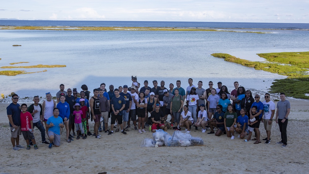 Sailors with 3rd Dental Battalion clean up Baba Beach Park