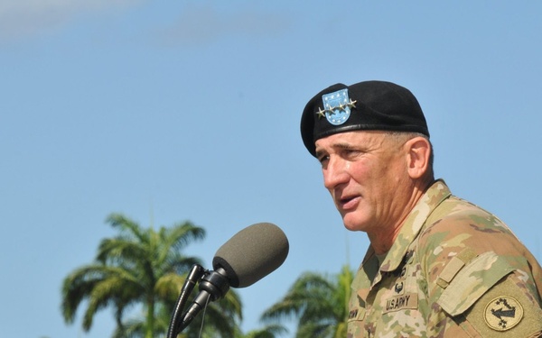 311th Signal Command (Theater) Change of Command