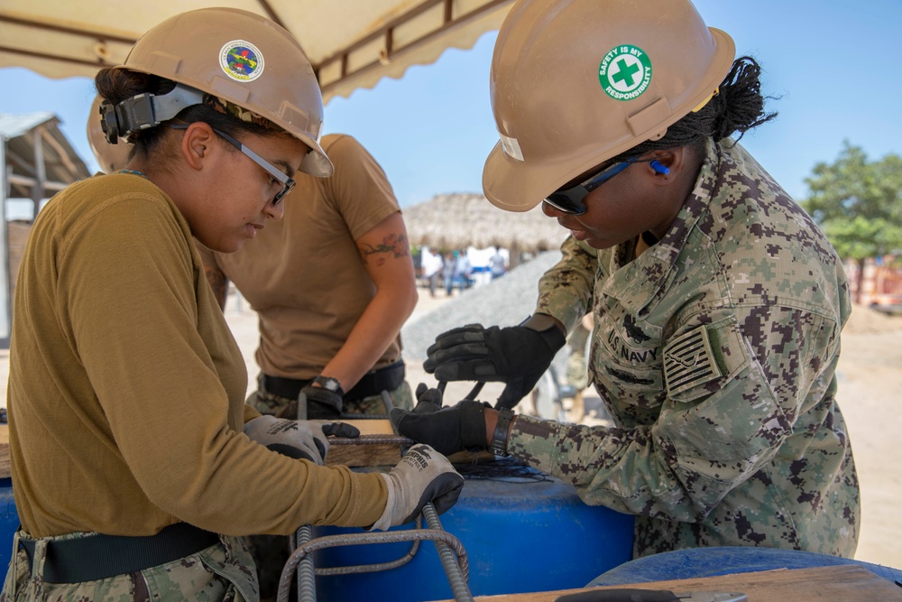 U.S. Navy Seabees Construct New School for Colombian Indigenous Tribe