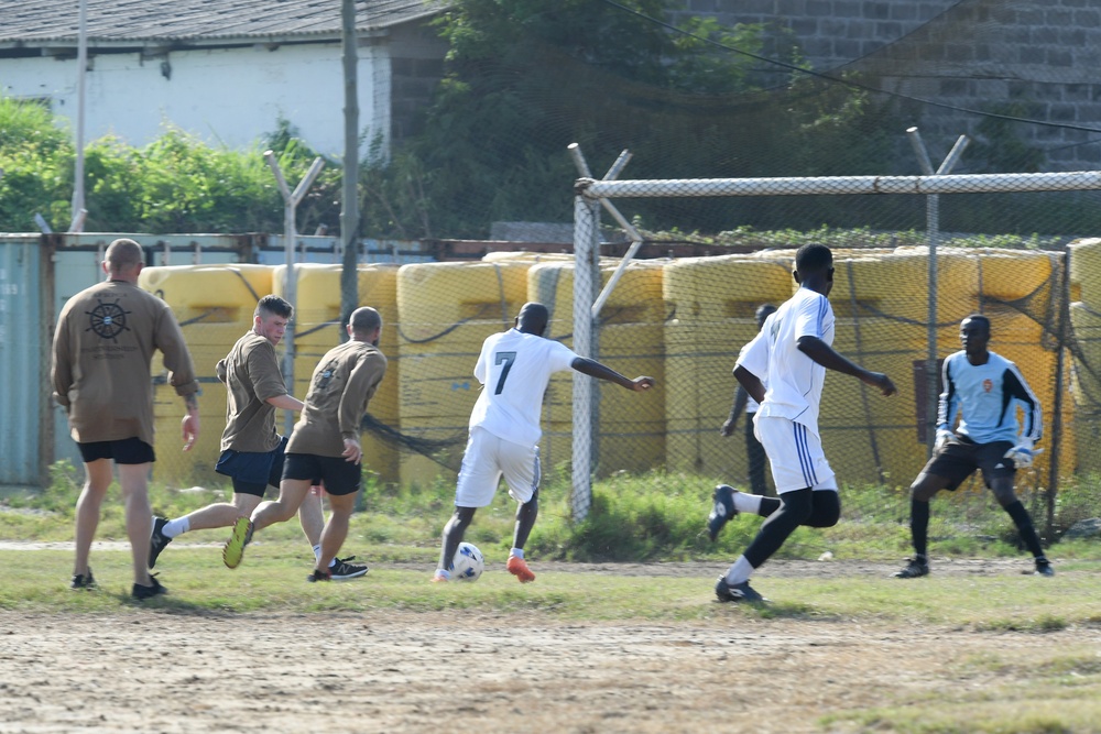 USNS Carson City crew play sports with Ghanaian partners