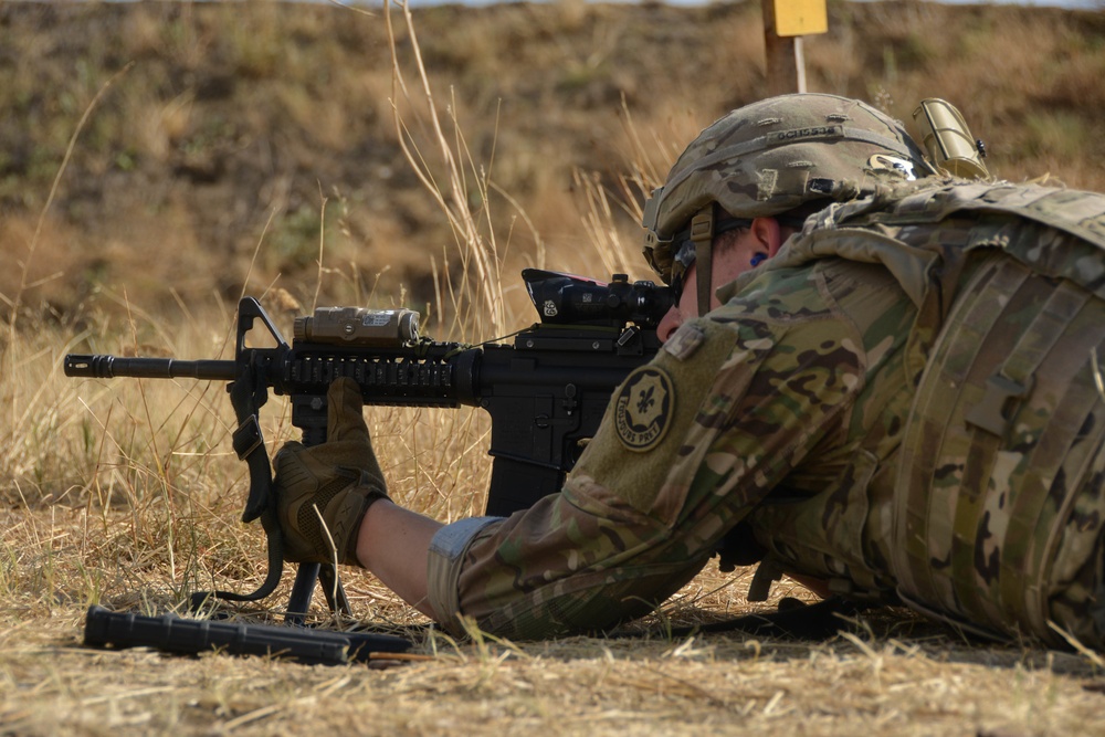 2/2CR conducts an M4 rifle zero qualification