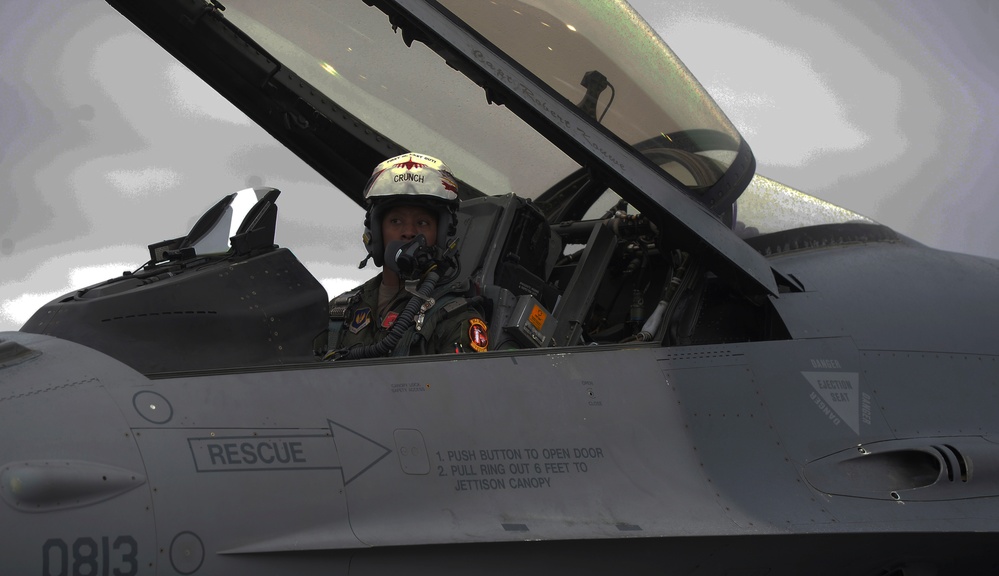 IAS19 crew conducts scramble training